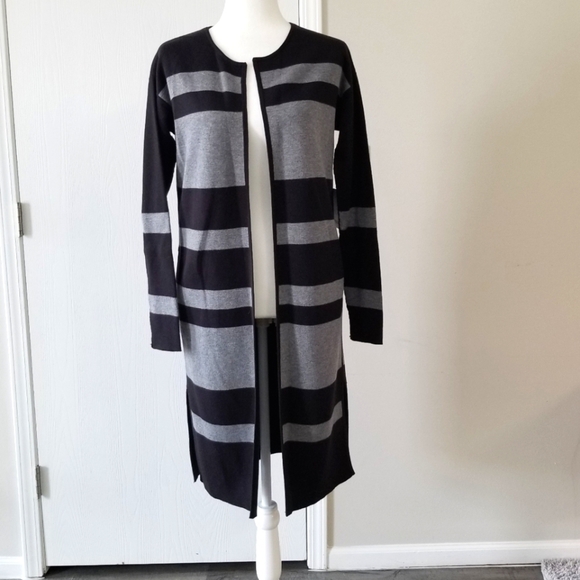 Athleta Reversible Cardigan Sweater - Picture 2 of 12